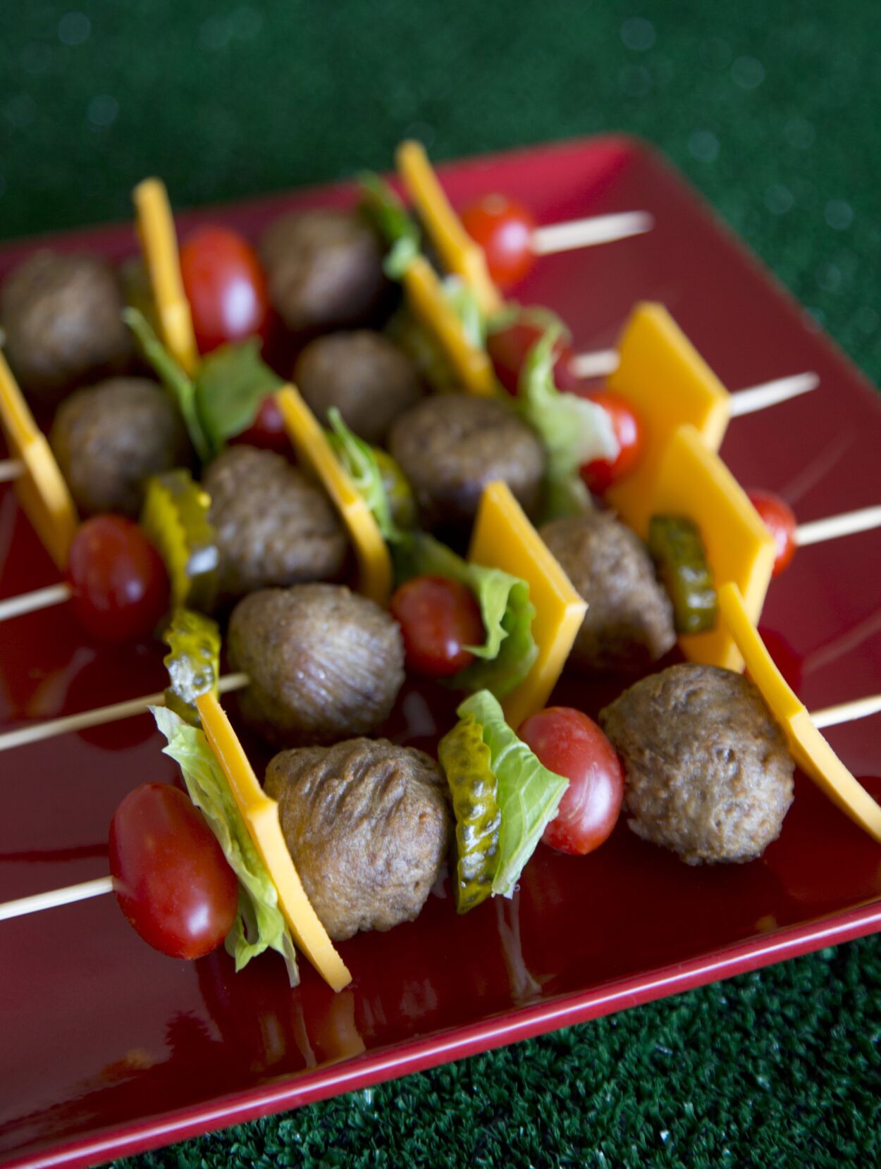 080421-owh-mom-tailgate-p6